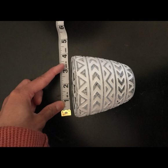 🕯4 Votive Etched Candle Holders - Picture 6 of 7